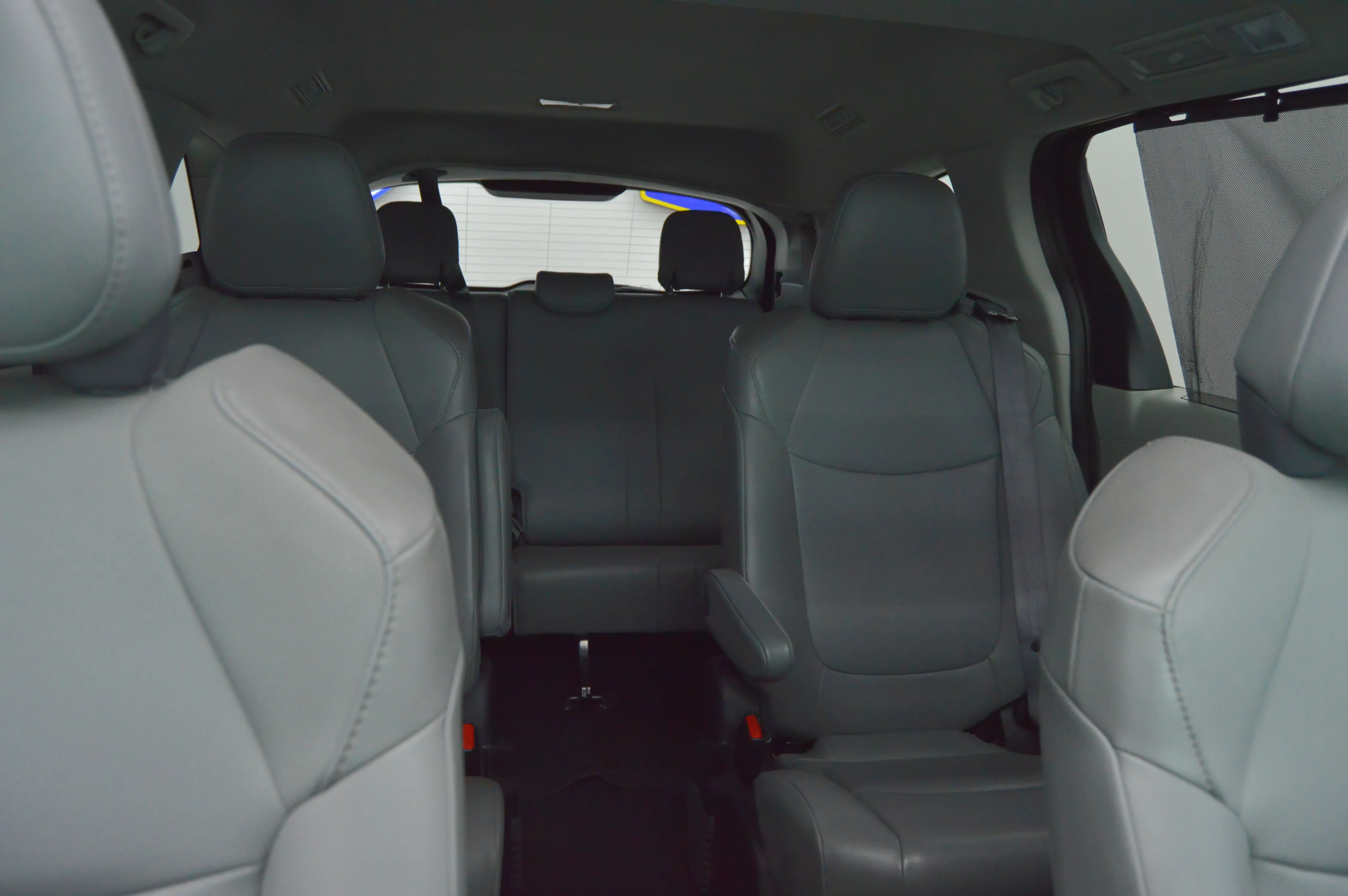 Toyota Sienna XLE Piel 2022