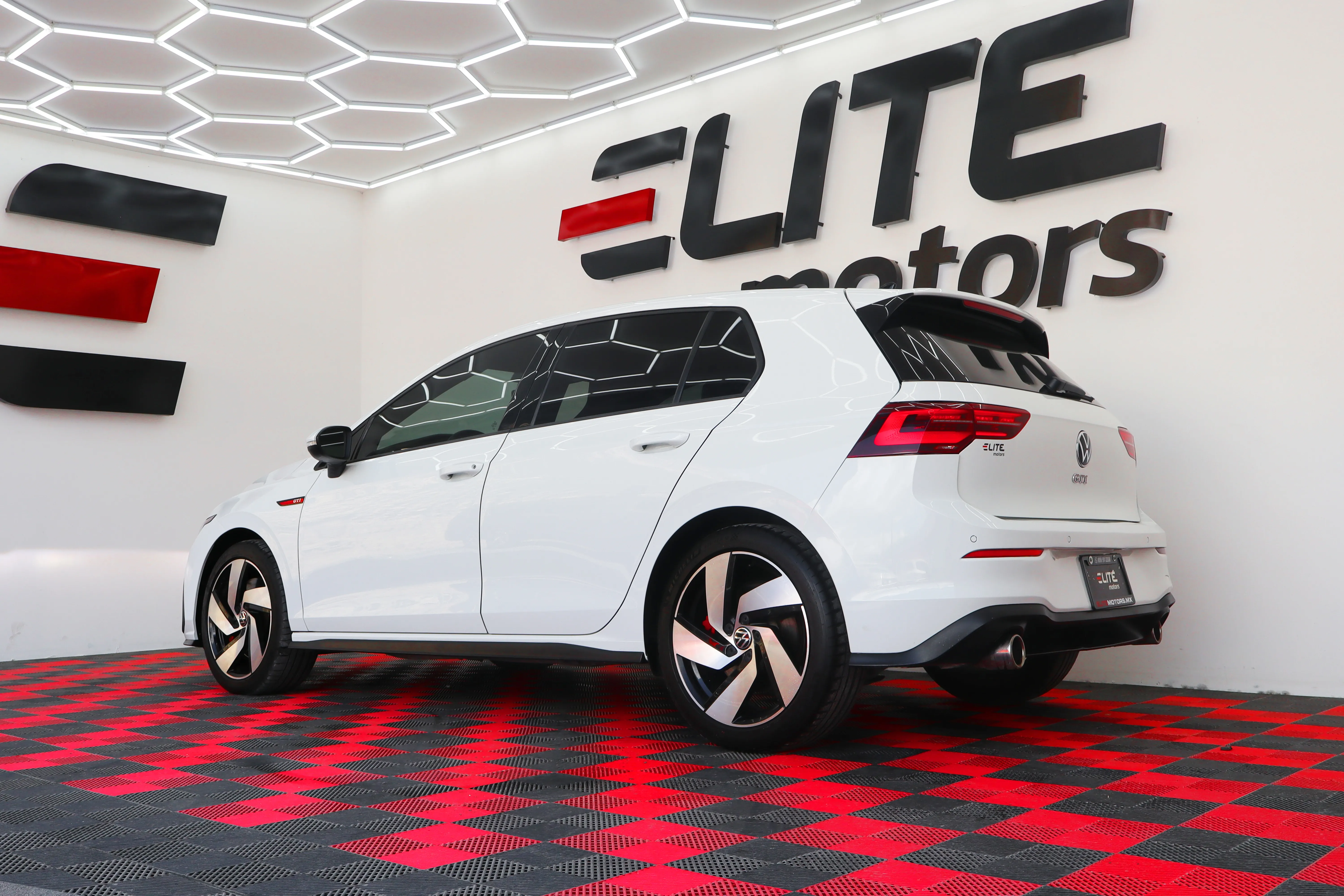Volkswagen Golf GTI 2024