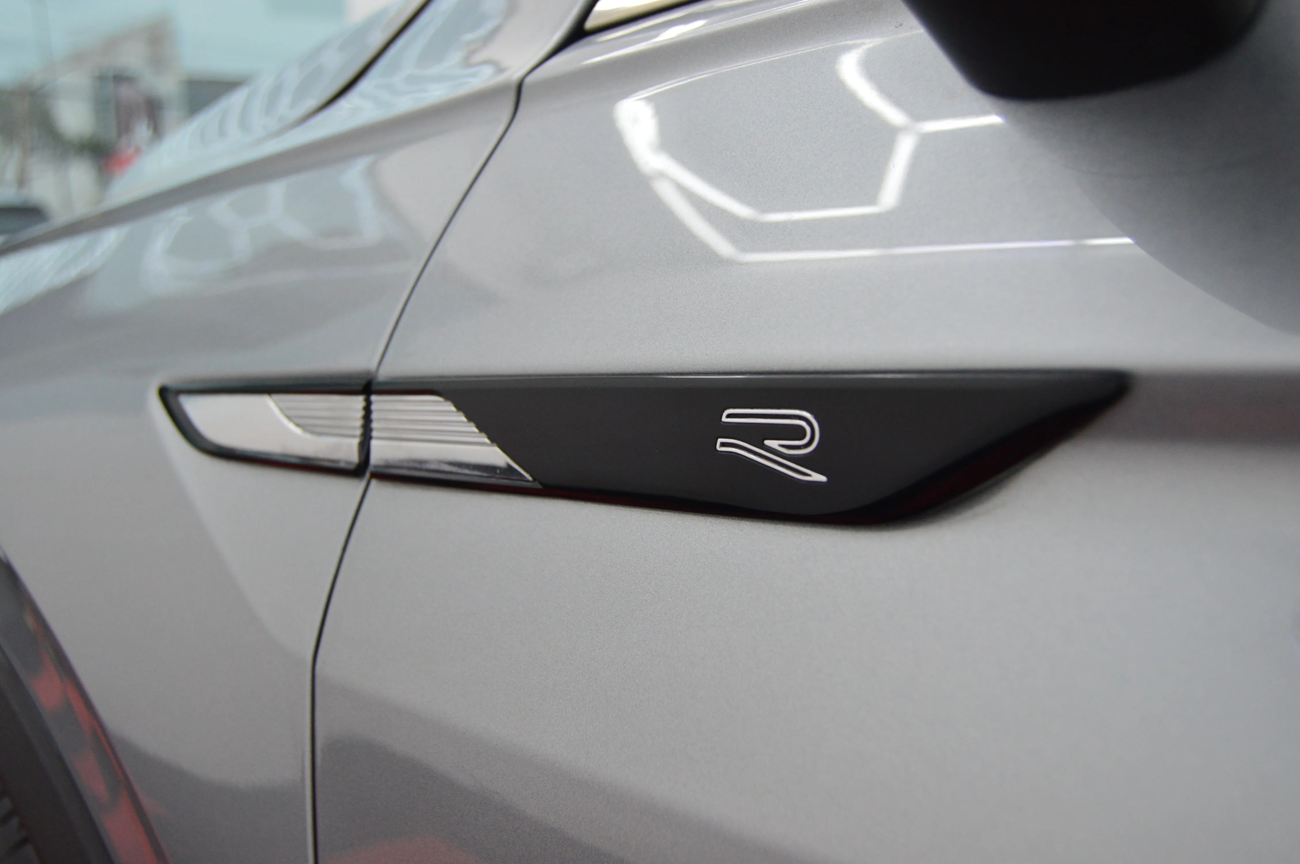 Volkswagen TIGUAN R-LINE 2024